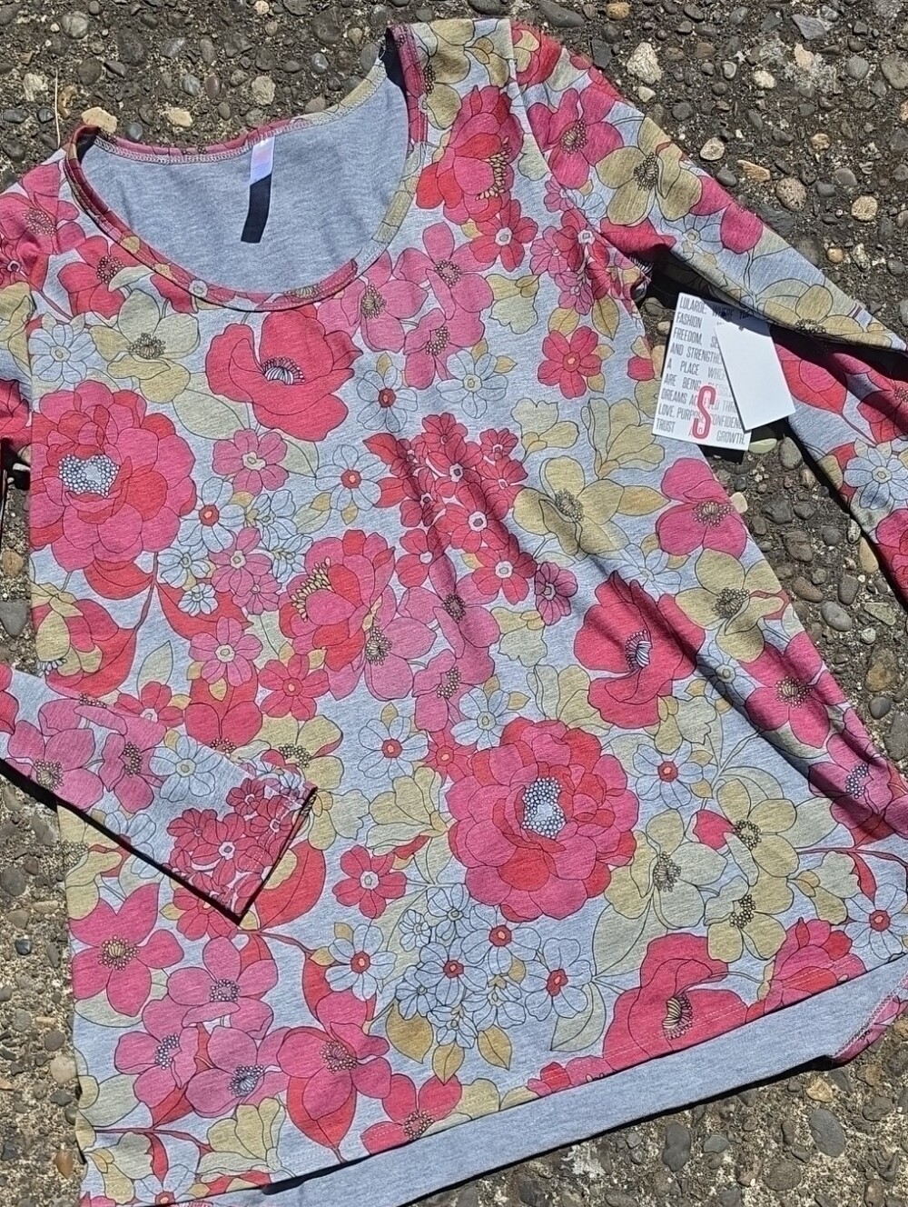 LuLaRoe Long Sleeve Scoop Neck Top in Pink Floral